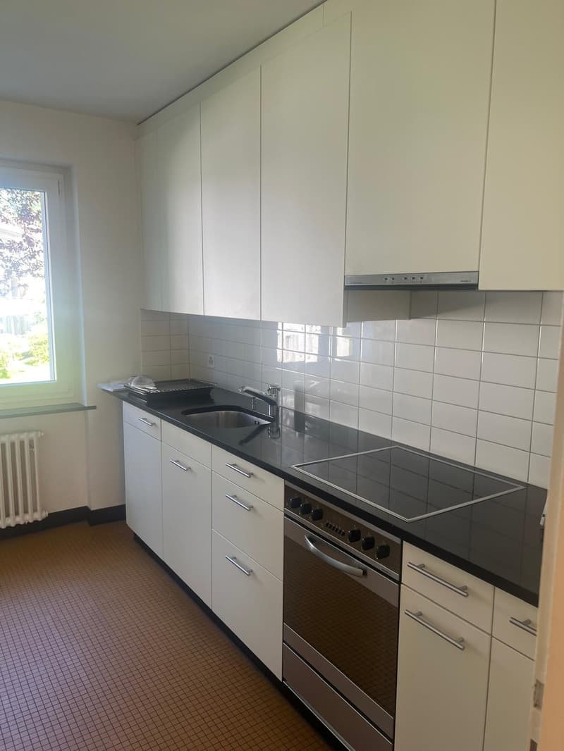 Room for rent in a shared flat: Looking for a muslim brother (1)