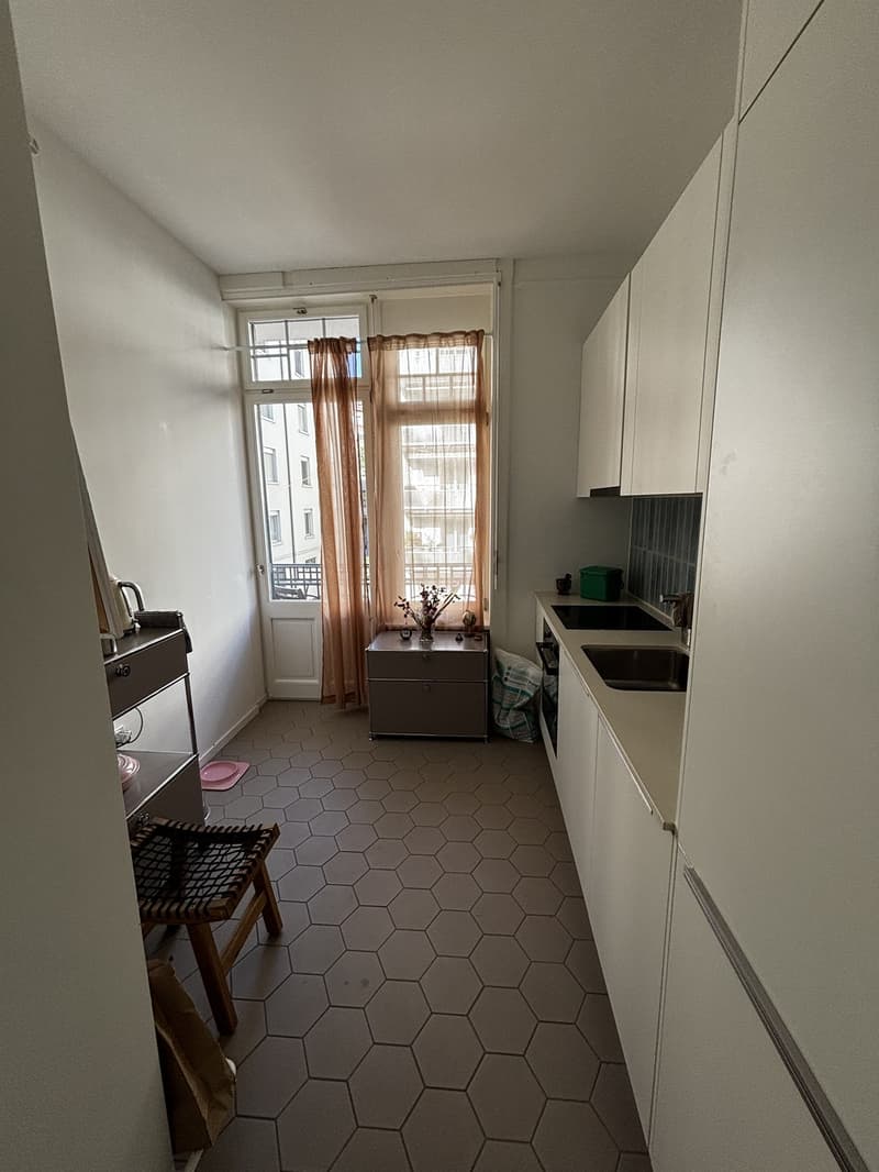 2.5 zimmer (wie 3.5) im K6 per sofort (3)