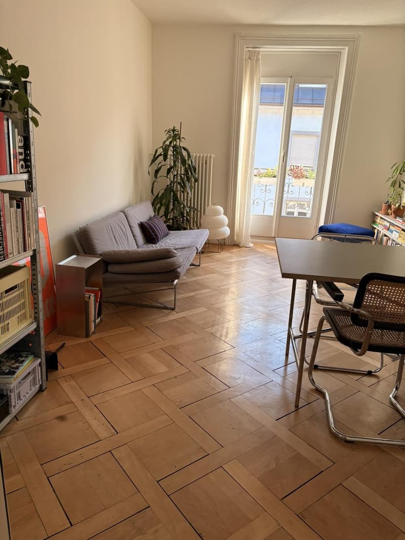 Charmantes WG-Zimmer in 3,5-Zimmer-Altbauwohnung im Kreis 5 (1)