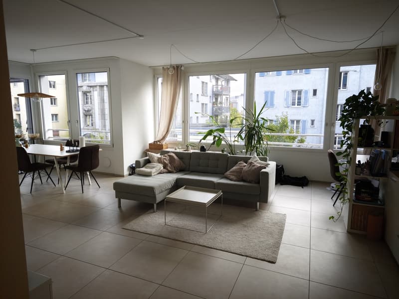 Lichtdurchflutete 75 m² Erdgeschosswohnung in Zürich-Wipkingen mit Uetliberg-Blick (2)