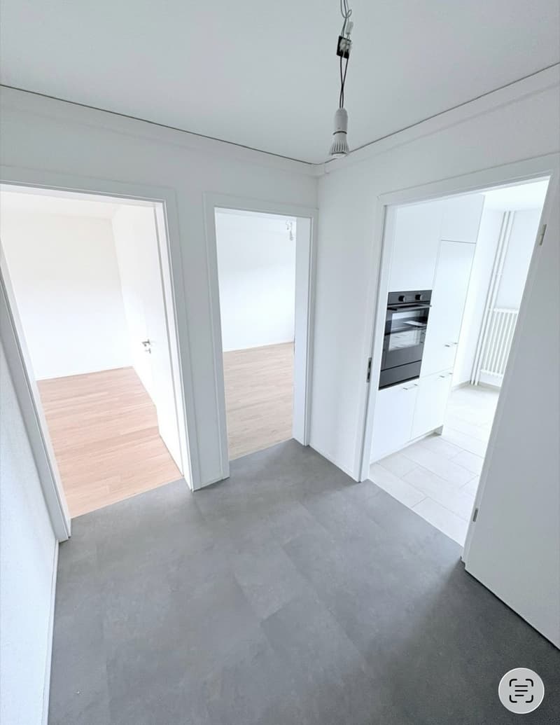 2 - Zimmerwohnung in Zurich - Oerlikon (3)