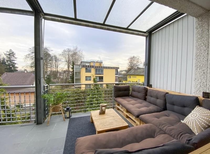 Helle & grosszügige 5½-Zimmer-Maisonettewohnung in Oberglatt 3 Balkone & Cheminée (2)