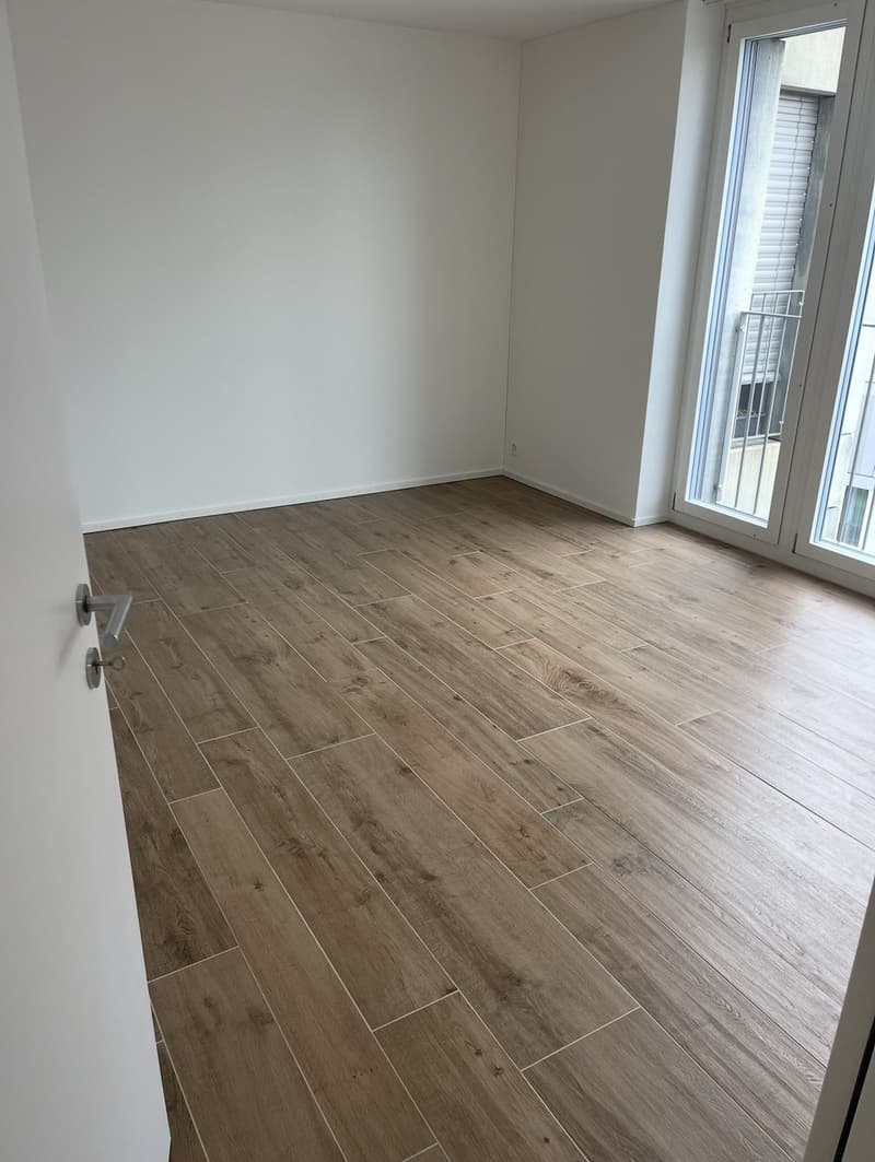 Helle, moderne 3.5 Zimmer-Wohnung im Zentrum von Wetzikon (5)
