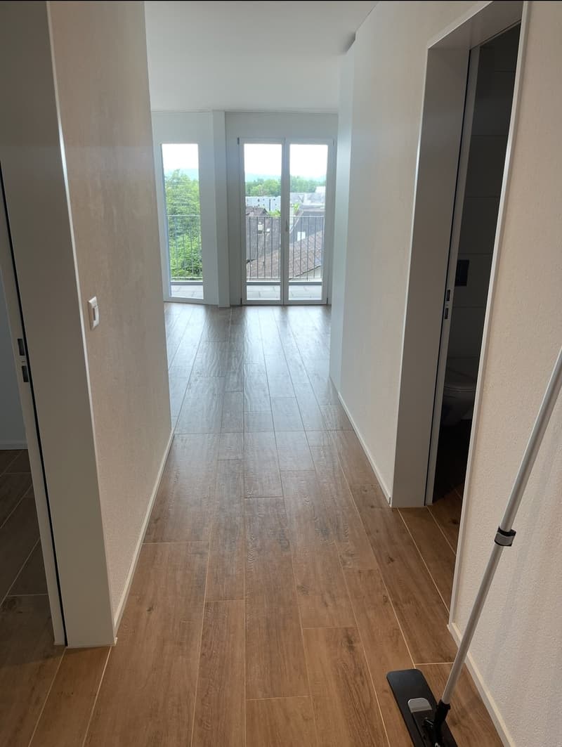 Helle, moderne 3.5 Zimmer-Wohnung im Zentrum von Wetzikon (8)