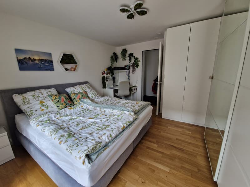 Moderne 2.5-Zimmer-Wohnung im Grünen möbliert und mit Balkon (4)