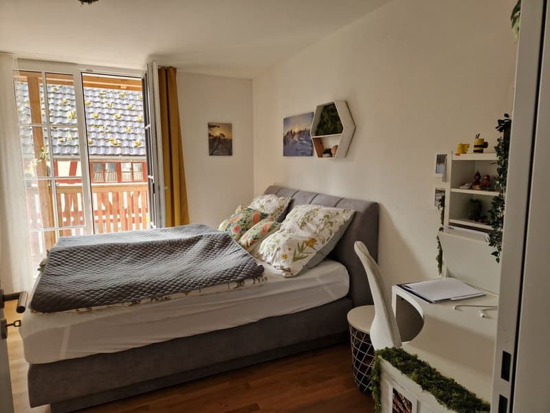 Moderne 2.5-Zimmer-Wohnung im Grünen möbliert und mit Balkon (2)