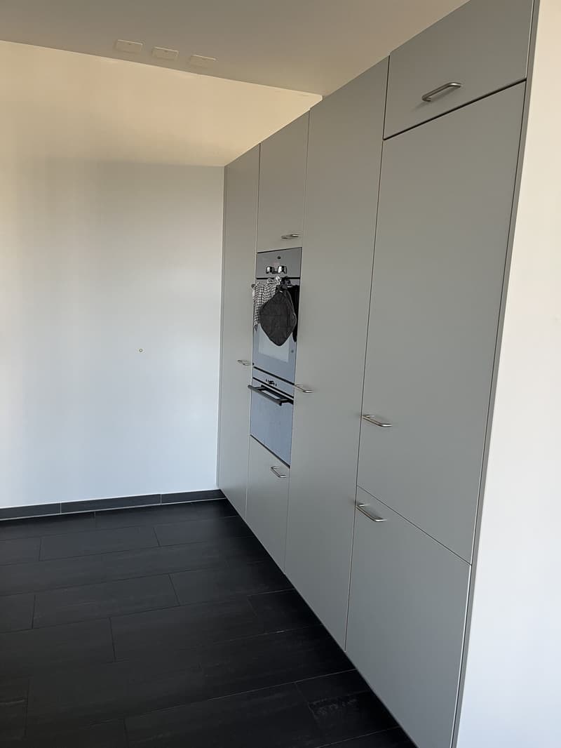 Spacious room in shared flat (8)