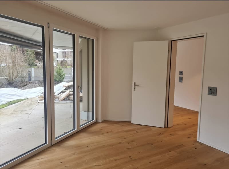Moderne 2.5 Zimmer-Wohnung mit grosser Terrasse (3)