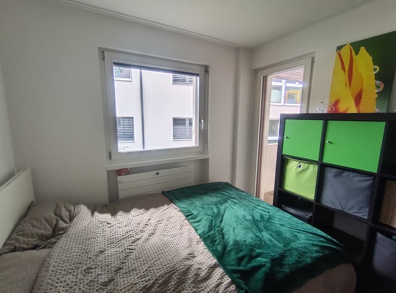 WG-Zimmer in geräumiger 3.5-Zimmer Wohnung (2)