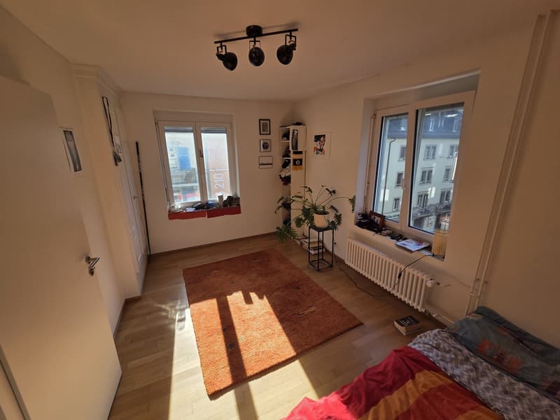 Room in shared flat in central location (2)