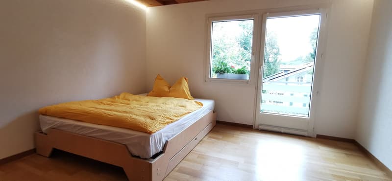 Bett mit praktischer Schublade