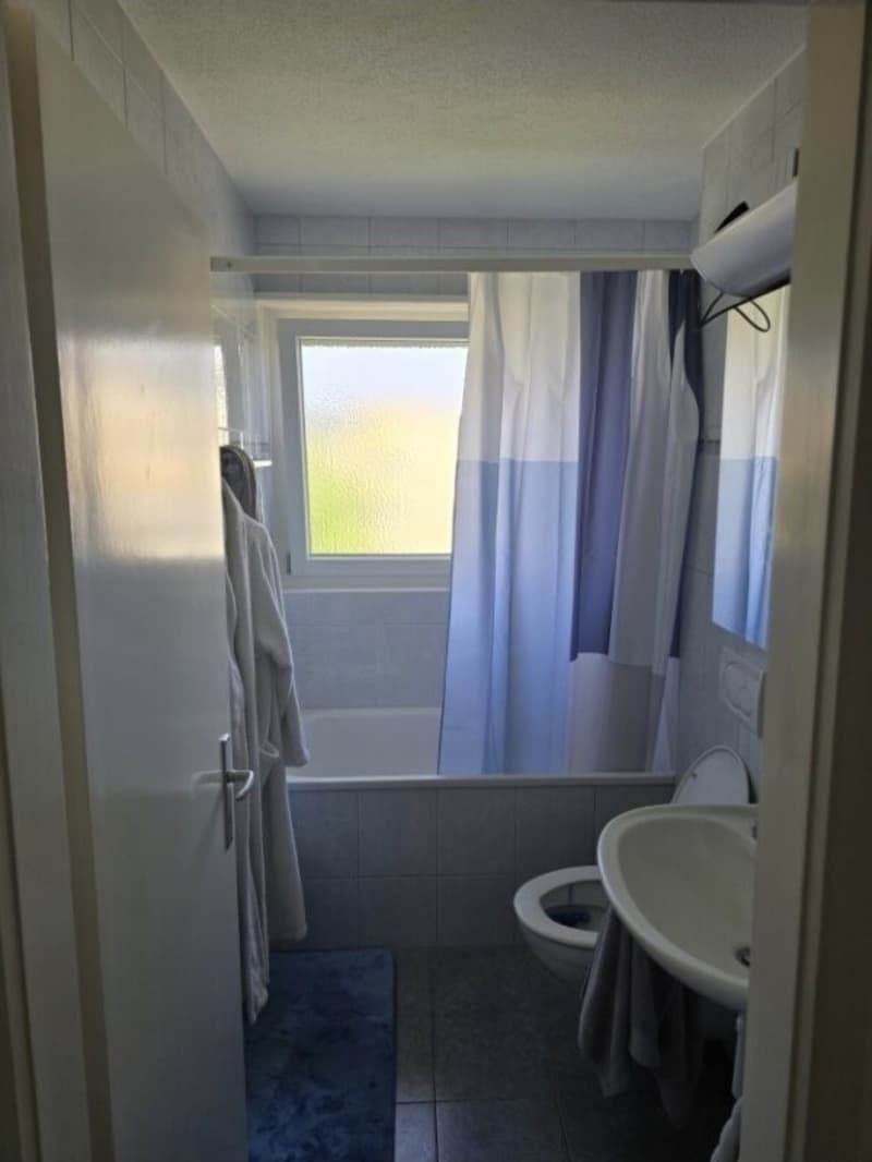 BETTPLATZ im geteilten Zimmer Etagenbett Winterthur (6)
