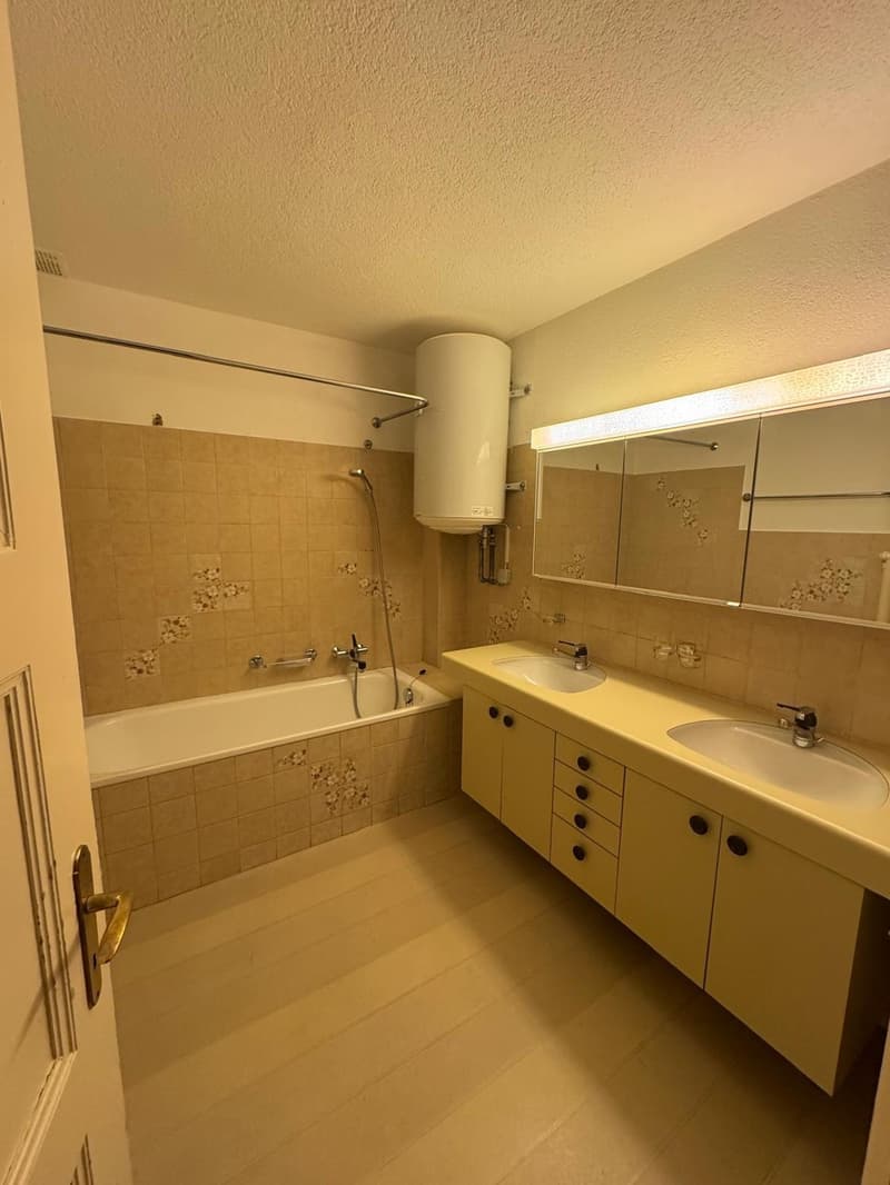 Fully furnished room in Zurich city centre (Seefeld) with all bills included + cleaning (5)
