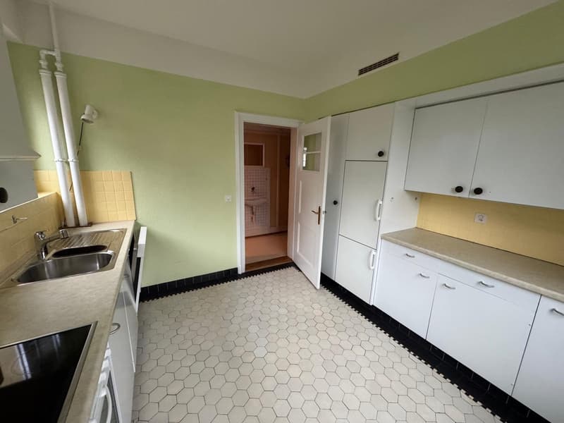Fully furnished room in Zurich city centre (Seefeld) with all bills included + cleaning (4)