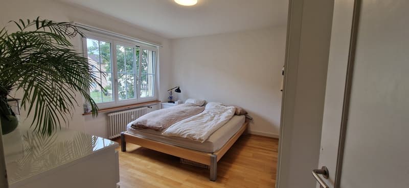 Helle & gemütliche 2.5-Zimmer-Wohnung mit Balkon im beliebten Rossfeld-Quartier (1)