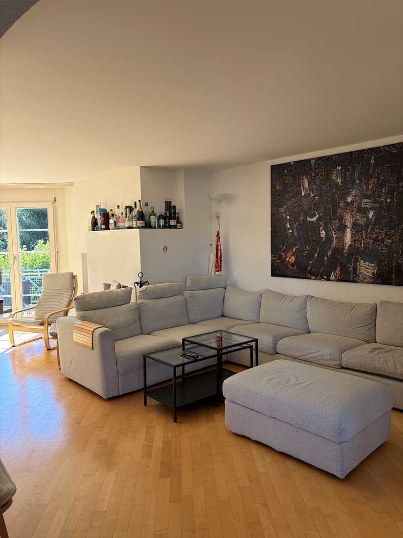 For rent: furnished room in modern 120sqm apartment, five minutes away from Kloten Bahnhof, available from 1 December 2026 (1)