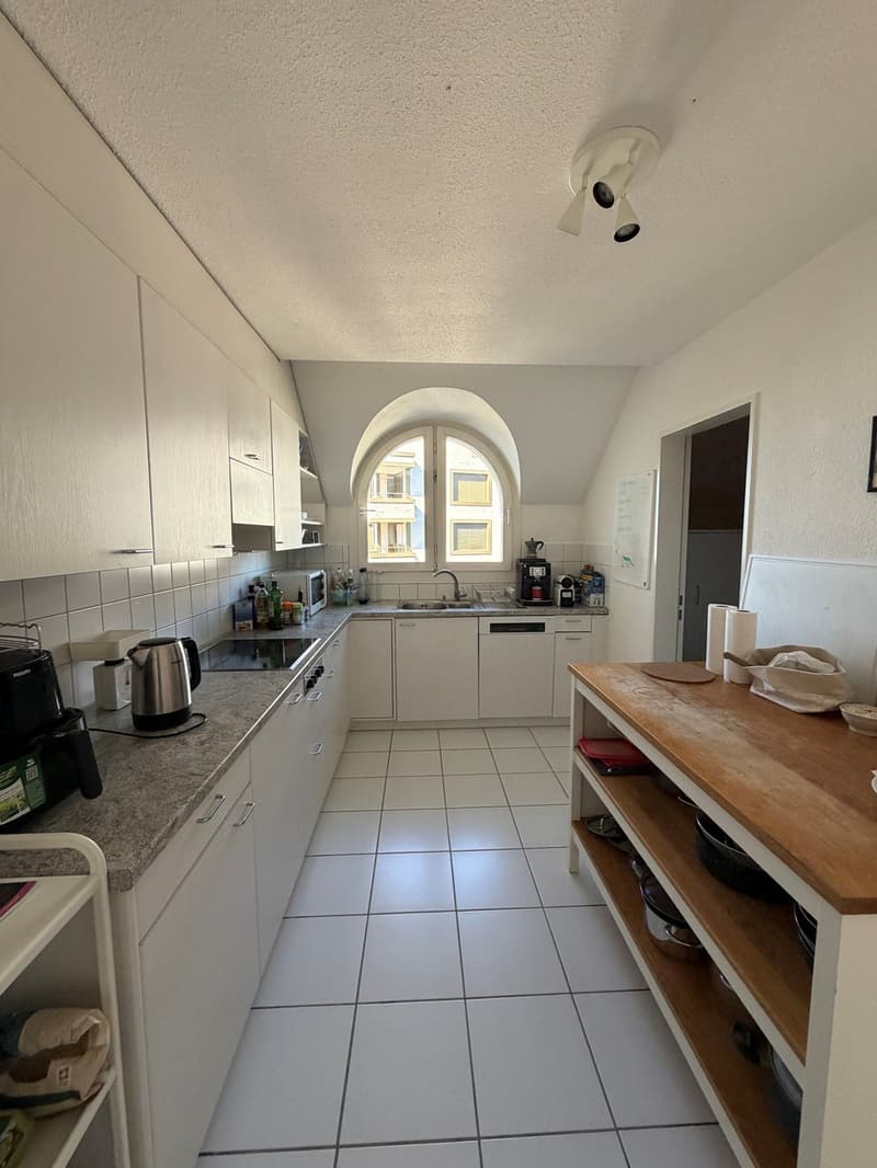 For rent: furnished room in modern 120sqm apartment, five minutes away from Kloten Bahnhof, available from 1 December 2026 (4)