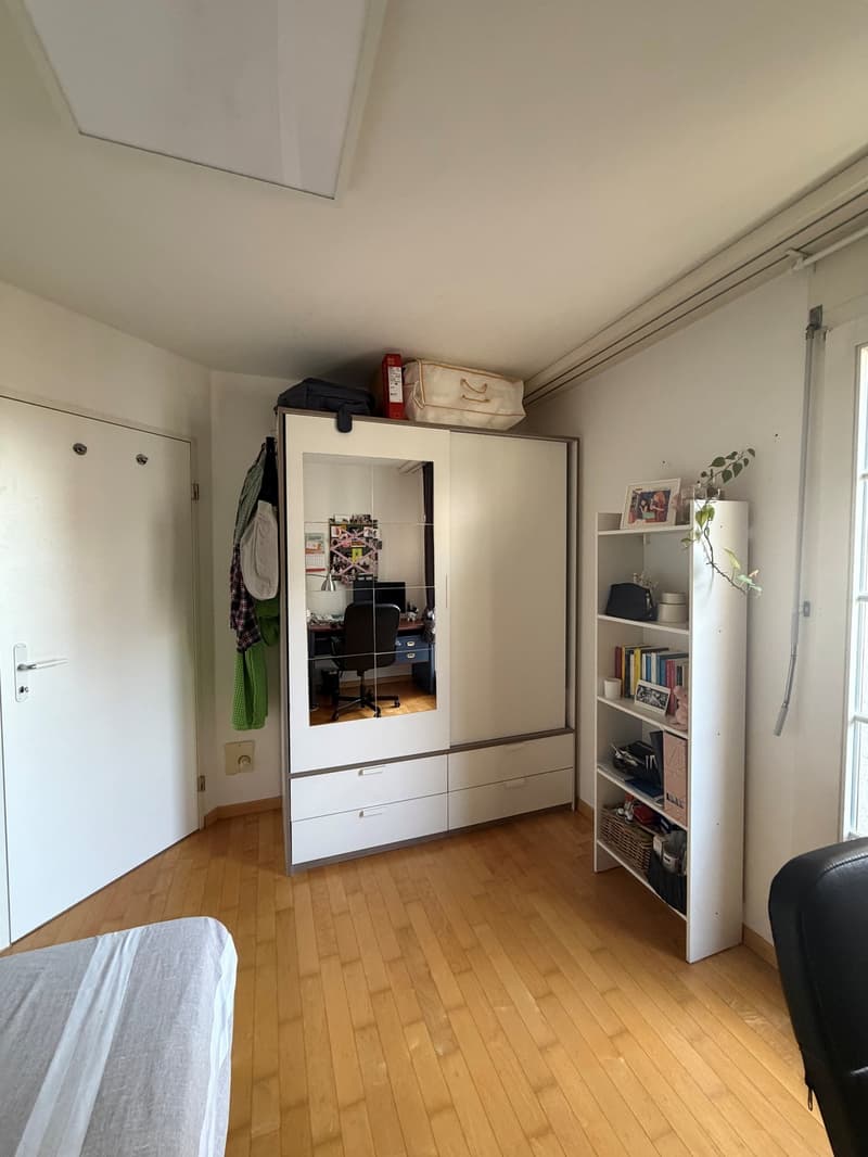 For rent: furnished room in modern 120sqm apartment, five minutes away from Kloten Bahnhof, available from 1 December 2026 (9)