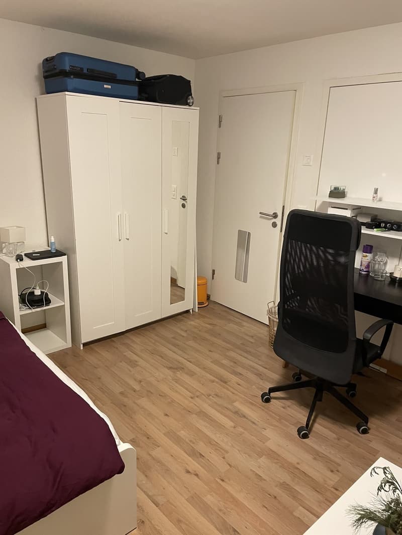 Zentrales Zimmer in einer 3er WG (4)