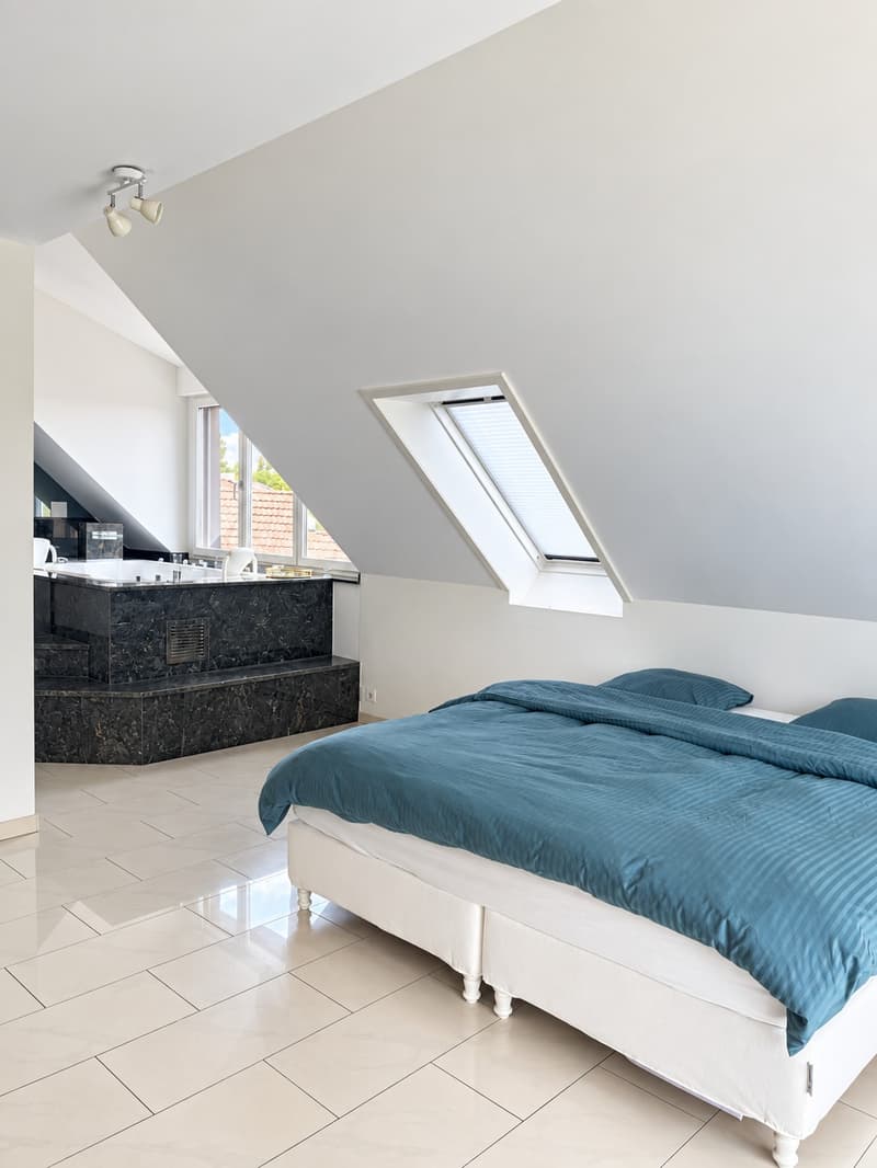 5.5-Zimmer-Wohnung mit grosser Terrasse, Balkon & Jacuzzi (9)