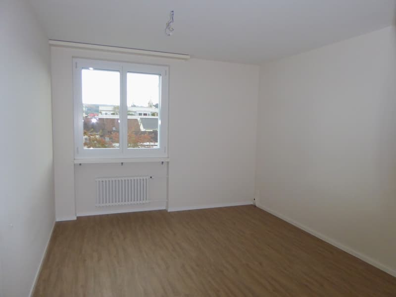 Schöne, helle 3-Zimmer-Wohnung im Herzen von Gränichen (4)