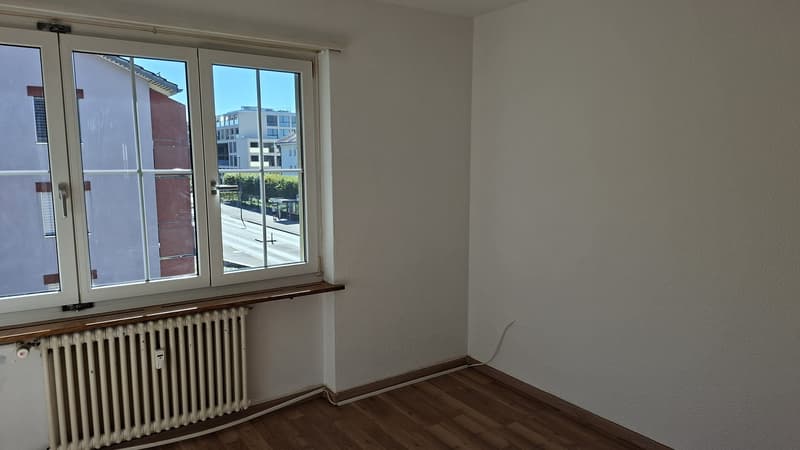 Zimmer frei in Uster Zwischenmiete (ab sofort bis Ende Dezember 2026) (2)