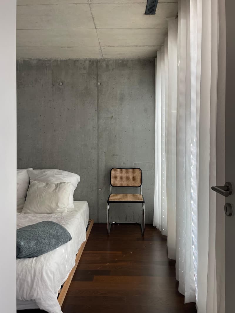 Helle Wohnung mit Sichbeton und Nussbaum-Parkett-nahe Werdinsel (2)