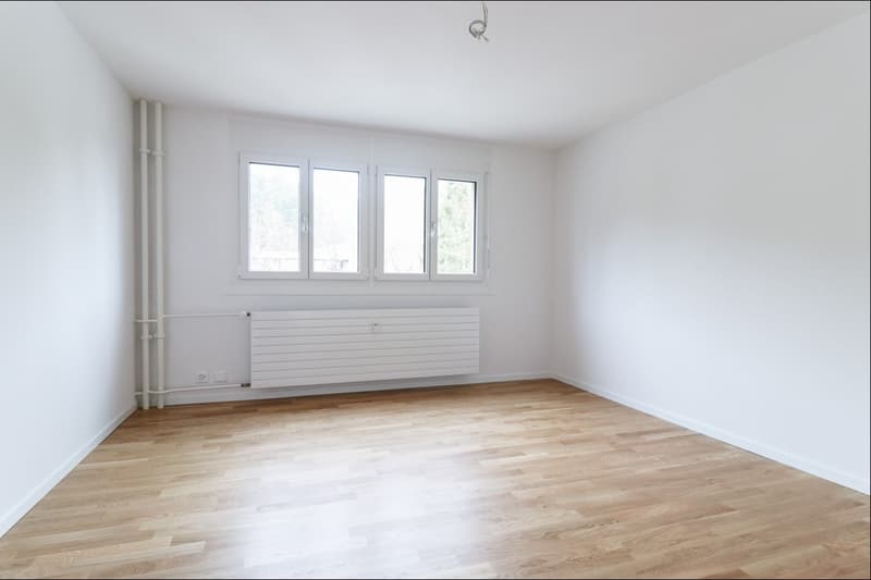Gepflegte 2.5-Zimmer-Wohnung mit Balkon in Spreitenbach ab 1. November (3)
