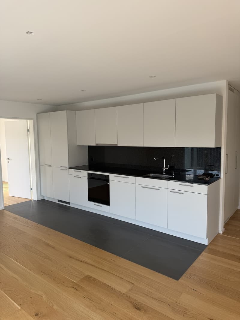 Moderne 3.5-Zimmer mit Balkon & Top-Ausstattung in Nürensdorf Inkl. NB (3)