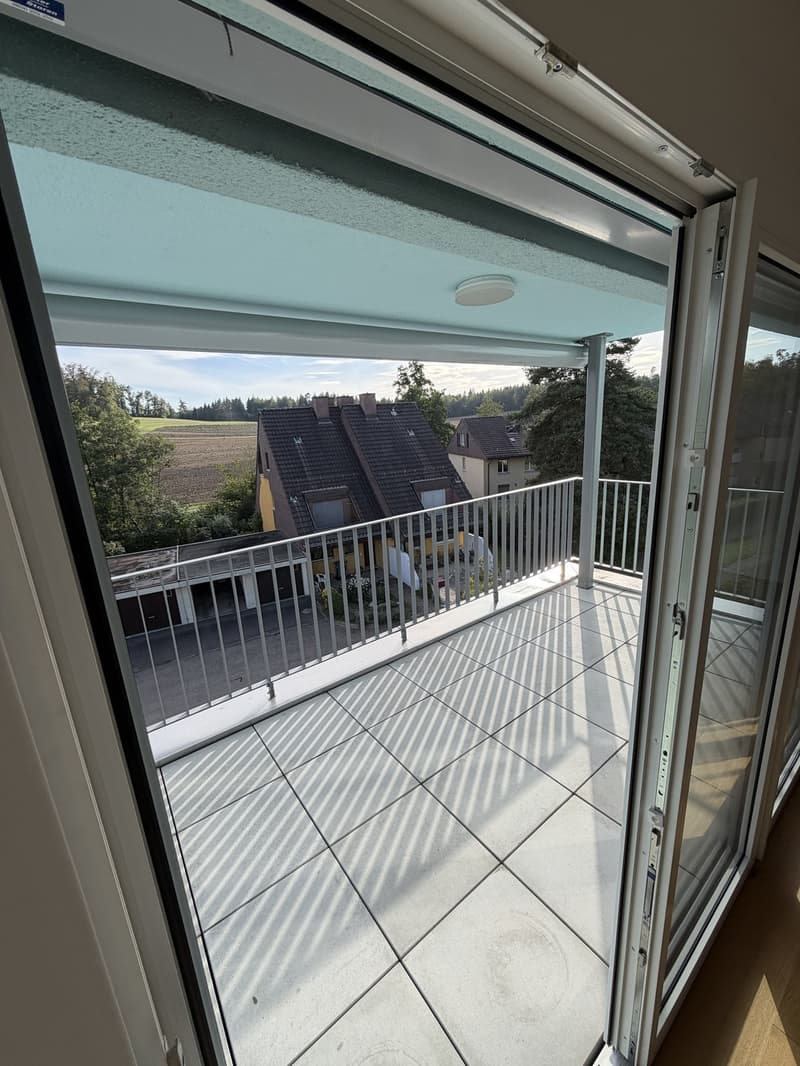 Moderne 3.5-Zimmer mit Balkon & Top-Ausstattung in Nürensdorf Inkl. NB (10)