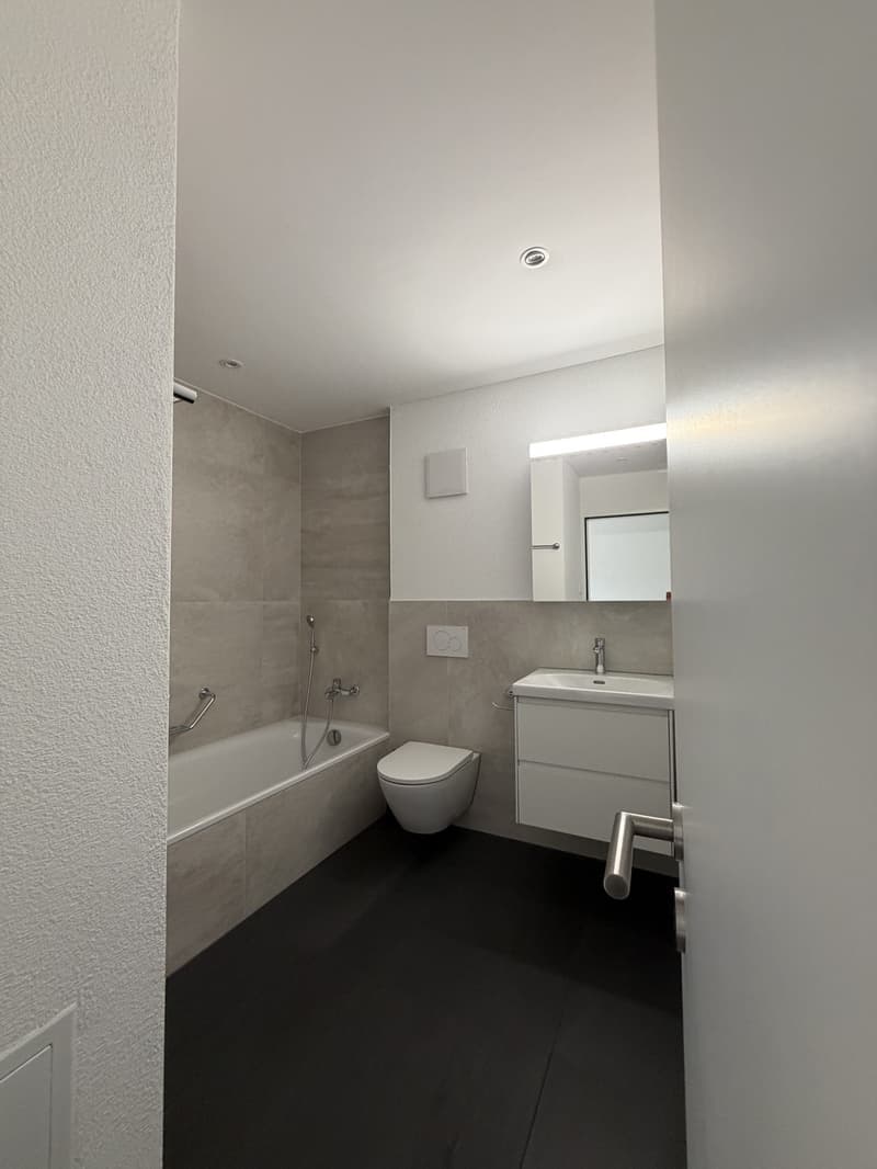 Moderne 3.5-Zimmer mit Balkon & Top-Ausstattung in Nürensdorf Inkl. NB (9)