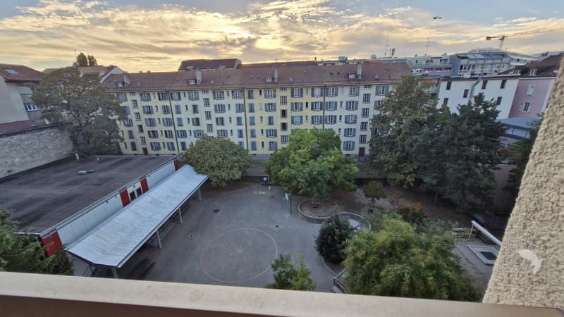 Bel appartement de 4 pièces, calme, lumineux, traversant, 5è étage avec ascenseur aux portes de Carouge (12)