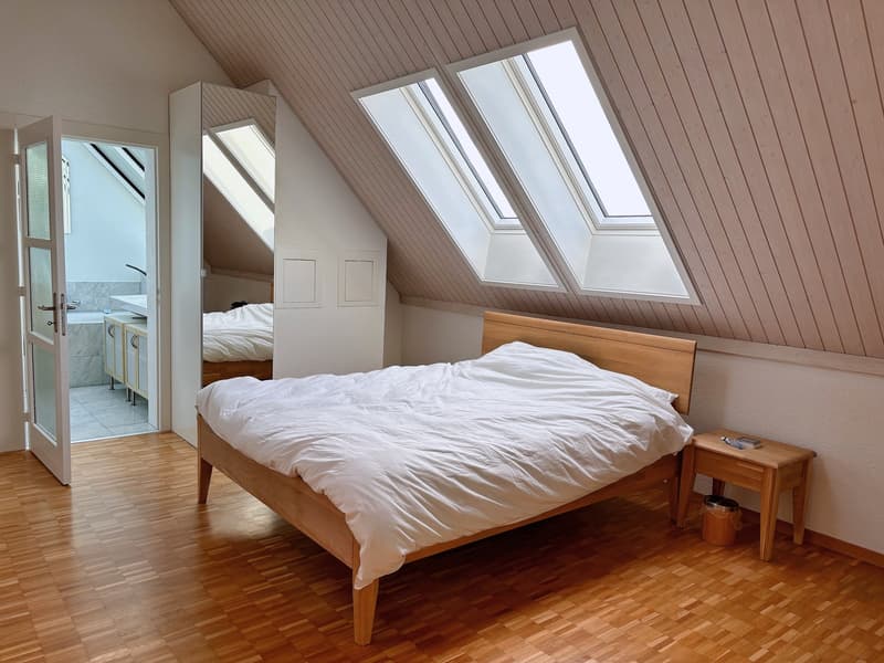 Helle 3.5-Zimmer-Maisonette mit Aussicht in Bonstetten (5)