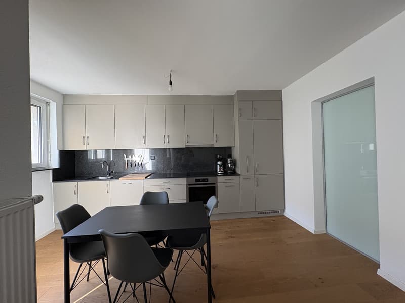 Helle 2.5 Zimmer Wohnung Nähe Rhein zu vermieten (5)