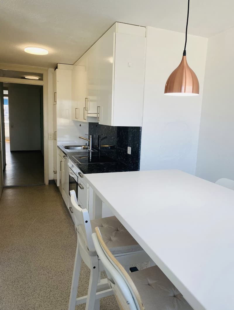 Möbliertes Zimmer in heller 5.5-Zimmer-Wohnung mit Seeblick Pfäffikon SZ, ab 1. Dezember (7)