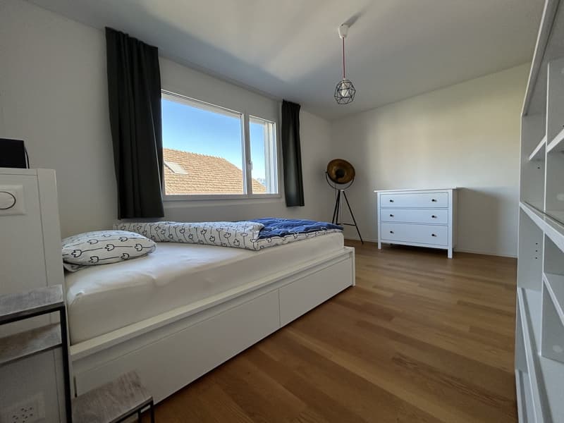 Grosszügiges Zimmer in 5.5-Zimmer-Wohnung in Ruswil (2)