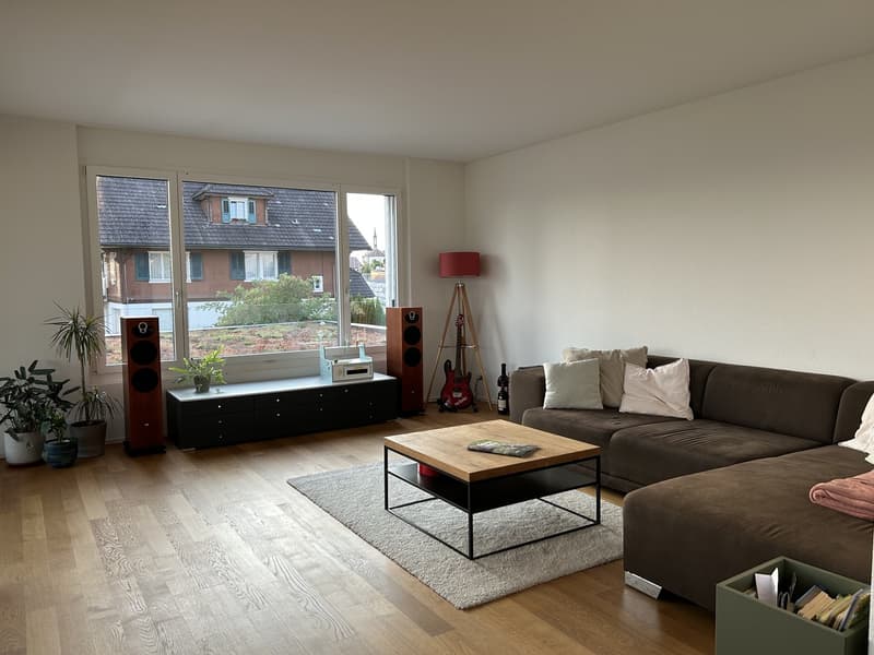 Grosszügiges Zimmer in 5.5-Zimmer-Wohnung in Ruswil (7)
