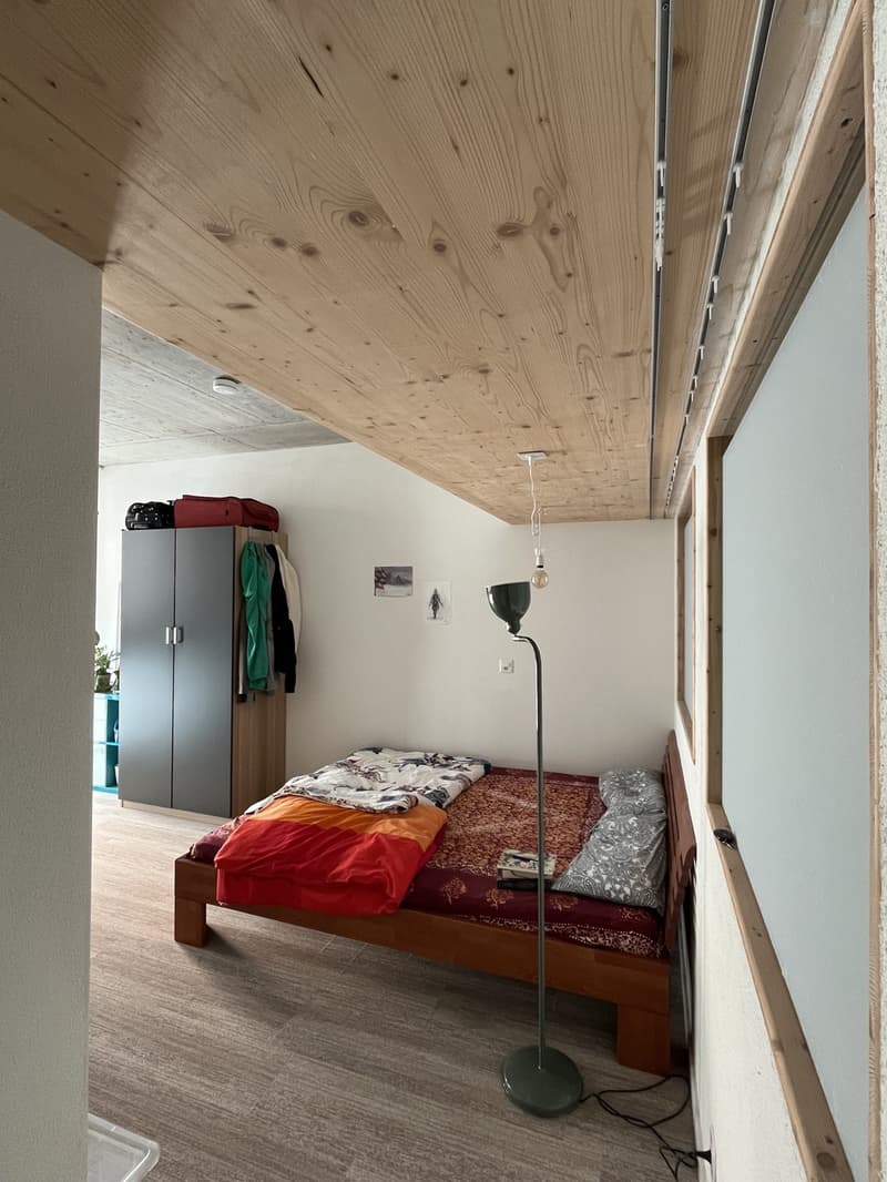 Helles, möbliertes Zimmer zur Untermiete (2)
