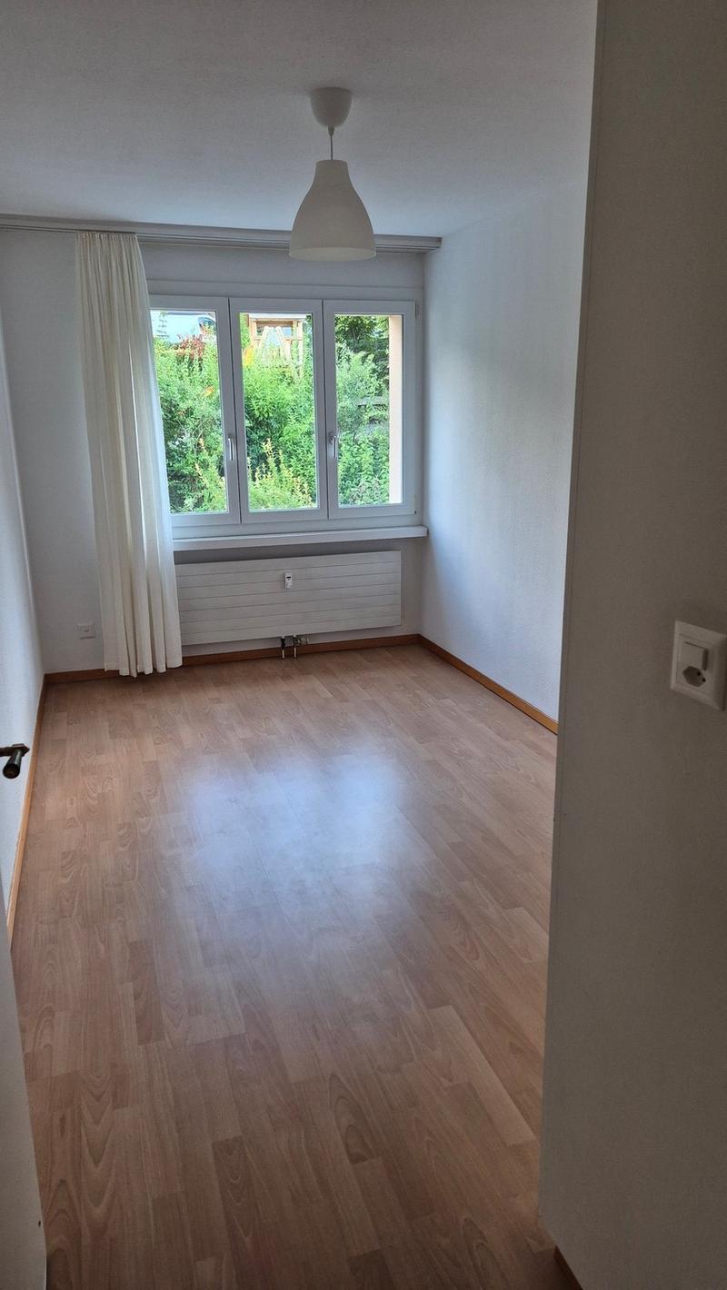 Frauen-WG-Zimmer in Au ZH (3)