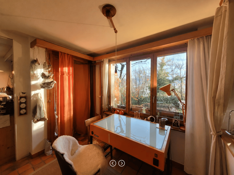 Room with Balcony in Big House (6)