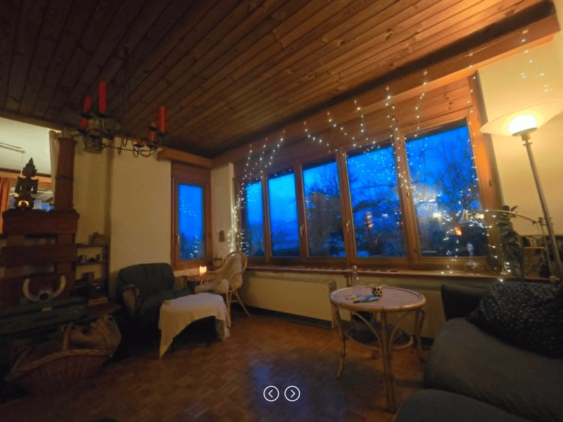 Room with Balcony in Big House (7)
