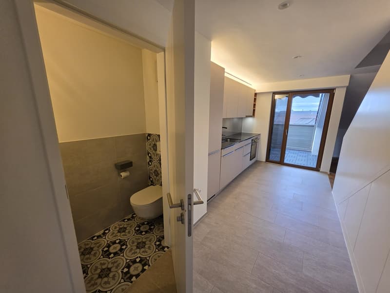 Grosszügige moderne 3.5-Zimmer-Maisonette mit 2 TG-Plätzen in zentraler Lage (5)