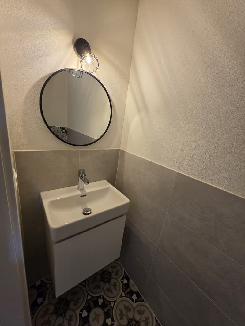 Grosszügige moderne 3.5-Zimmer-Maisonette mit 2 TG-Plätzen in zentraler Lage (6)