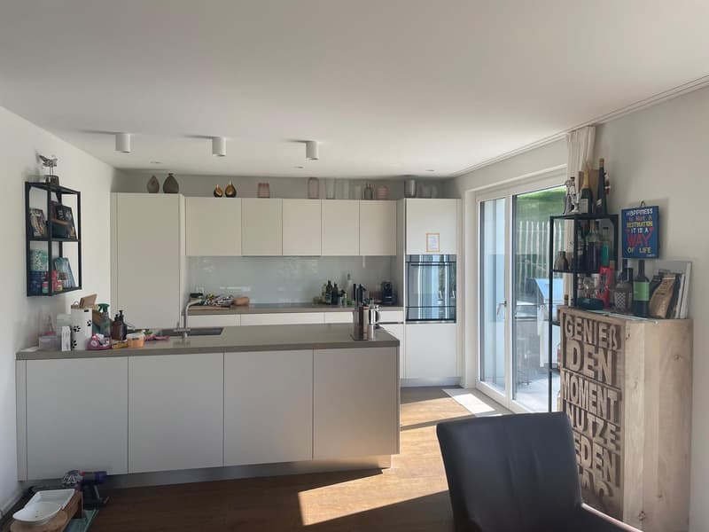 Grosses, helles WG-Zimmer, optional mit E-Auto Einstellplatz (11)