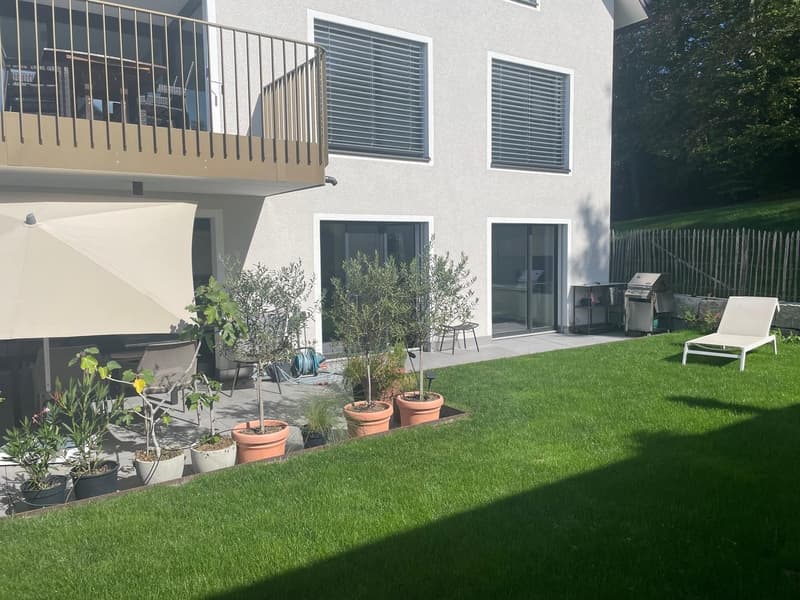 Grosses, helles WG-Zimmer, optional mit E-Auto Einstellplatz (8)