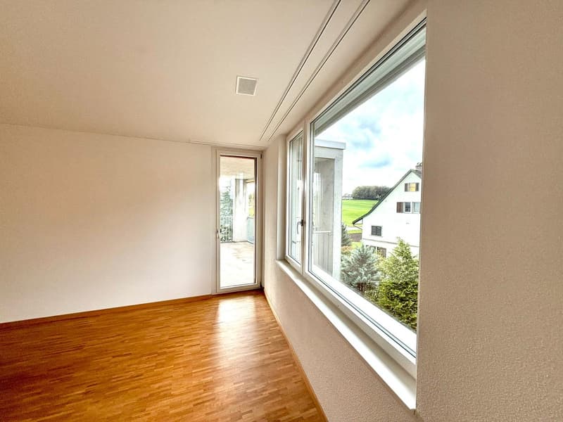 Helle und grosszügige 3,5-Zimmer-Wohnung mit Blick auf den Bachtel (10)