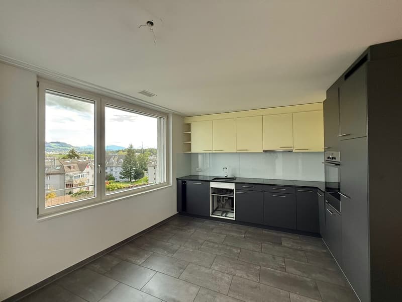 Helle und grosszügige 3,5-Zimmer-Wohnung mit Blick auf den Bachtel (4)