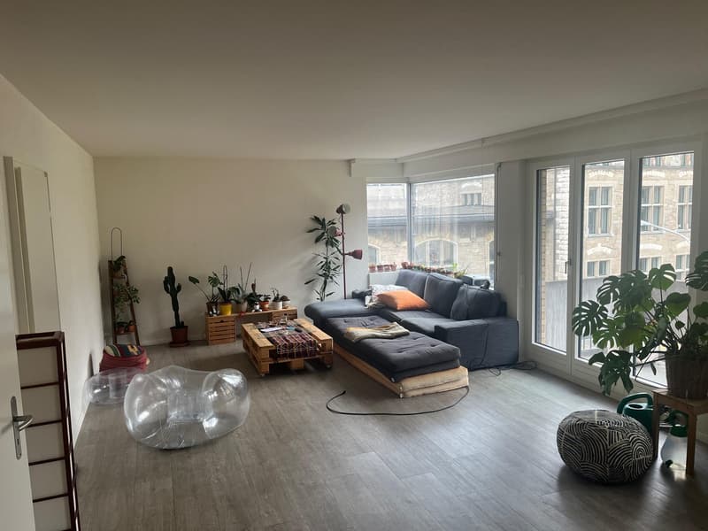 Bright room in duplex WG flat (3)