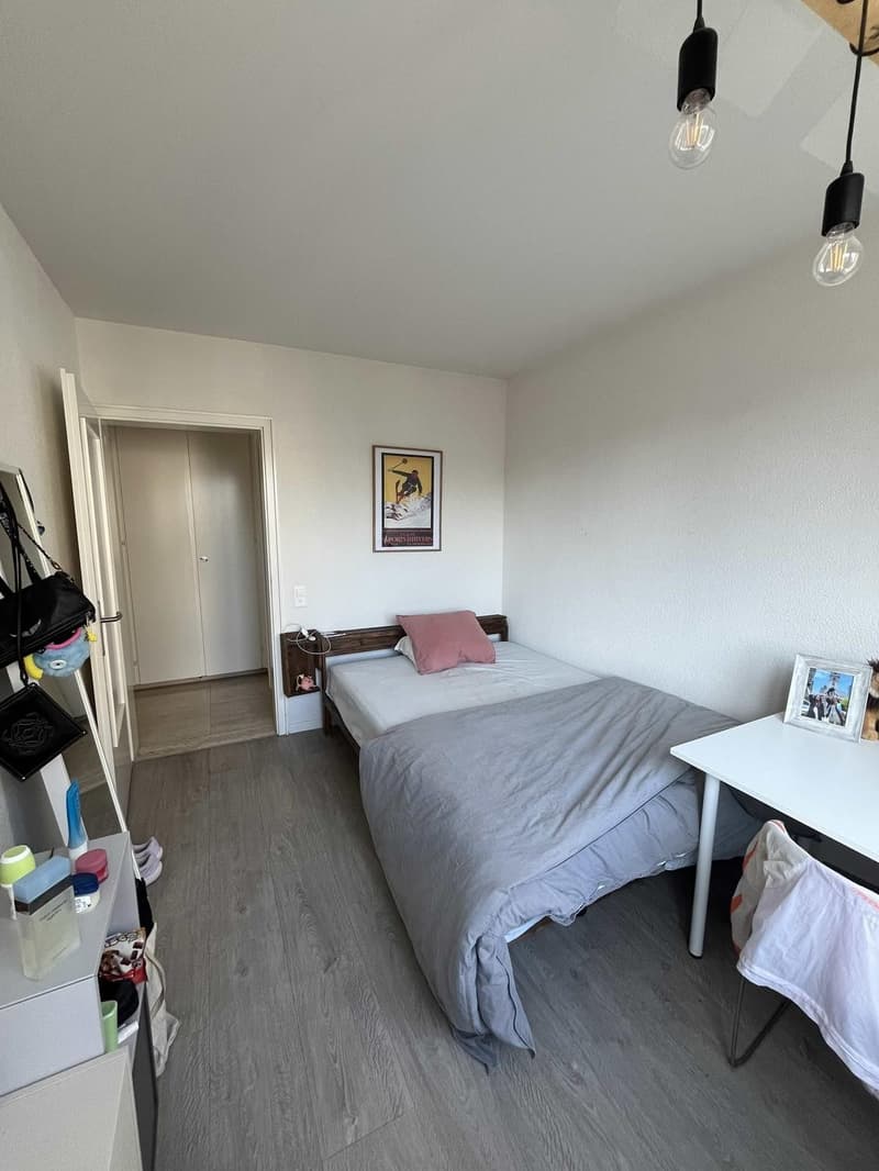 Bright room in duplex WG flat (1)