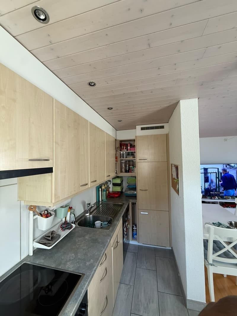 Wohnen am Zürichsee - helle 3-Zimmer-Wohnung mit Balkon & Seeblick in Thalwil befristet vom 01.04.2027 zur Untermiete (6)